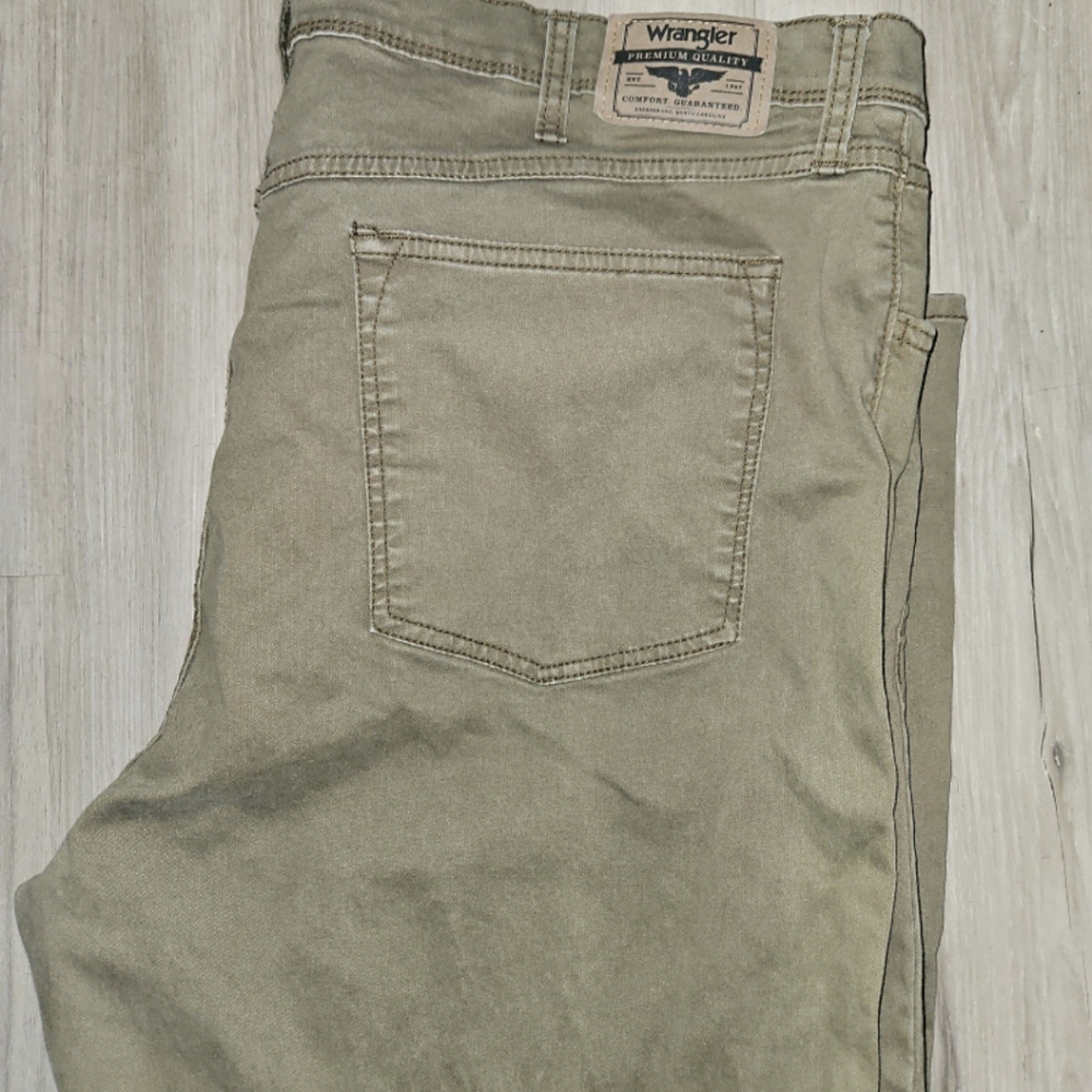 Wrangler Straight Fit Mens Jeans 42W 30L